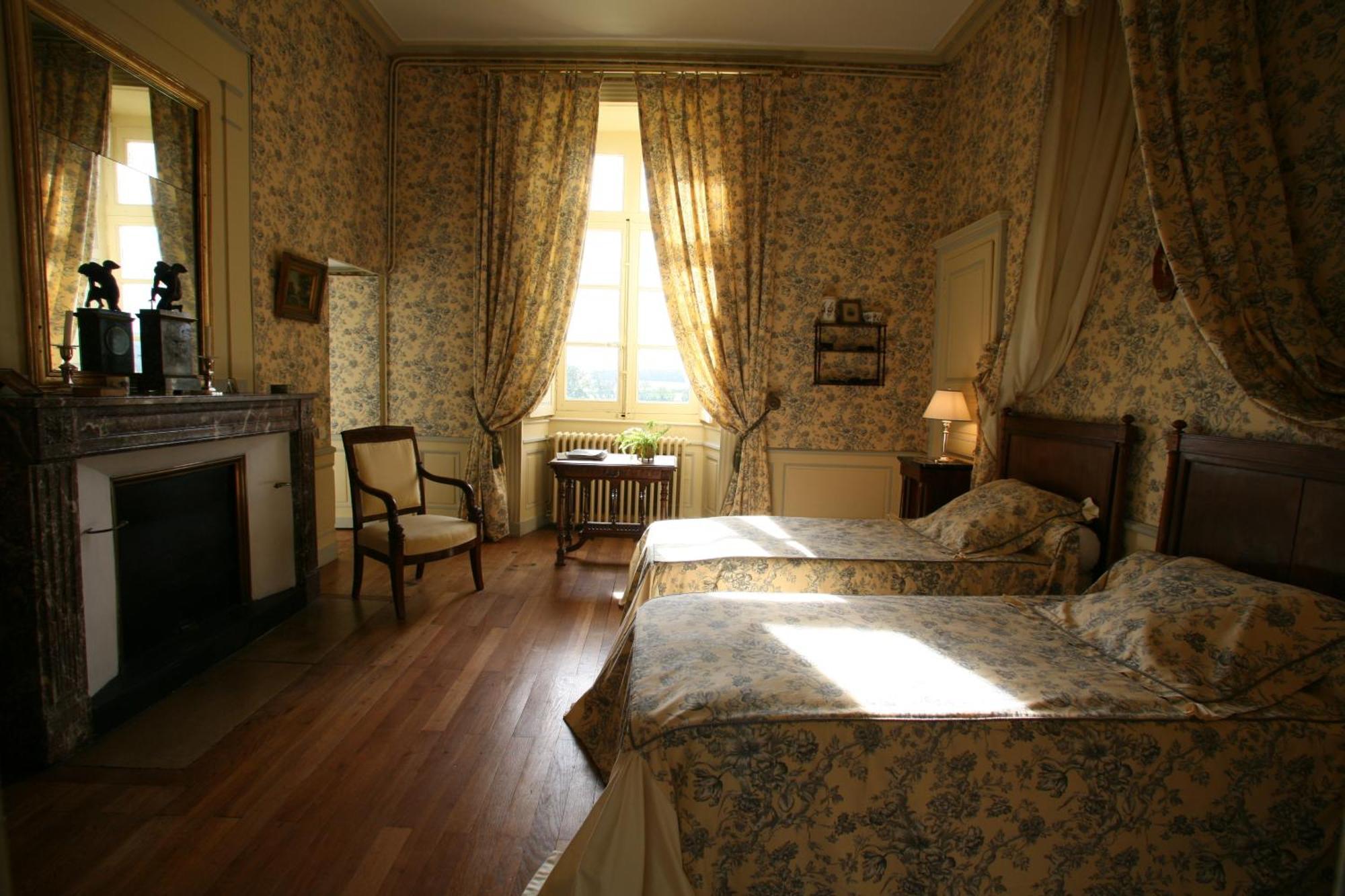 Chateau De Beaujeu Sens-Beaujeu Dış mekan fotoğraf